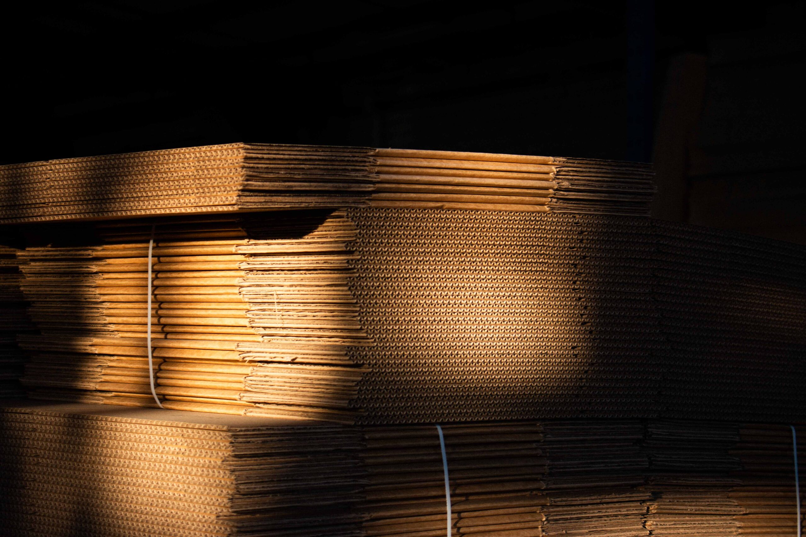 Advantages of using corrugated cardboard packaging